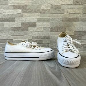 Converse Chuck Taylor Platform Shoes- White- 8 Women